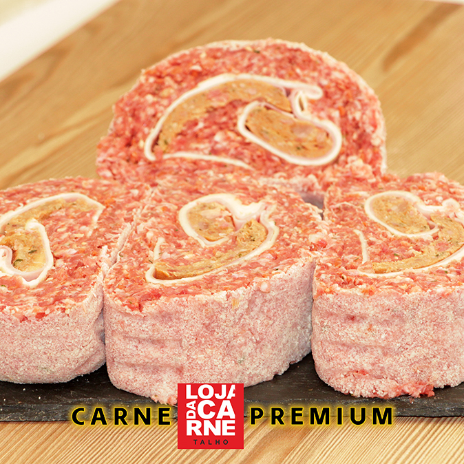 Rolos de carne picada com queijo fiambre e Alheiras